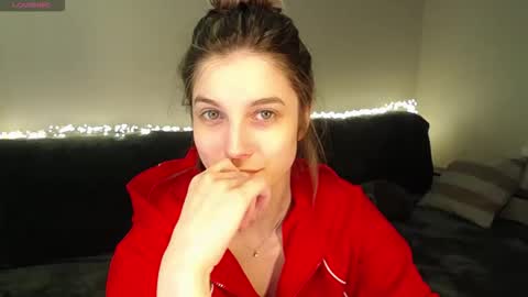 Snapshot of abigailwills chatting on February 20, 1:00 pm Abigail online show from February 20, 1:00 pm