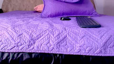 Abigail online show from November 22, 3:05 am