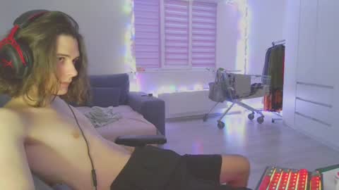 hi  cum in pvt noi extra tip online show from December 18, 11:45 am