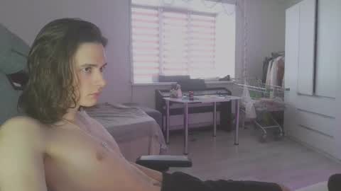 hi  cum in pvt noi extra tip online show from February 16, 12:21 pm