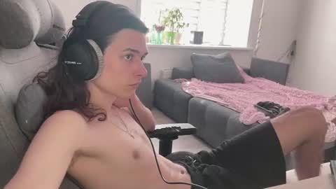 hi  cum in pvt noi extra tip online show from June 12, 1:10 pm