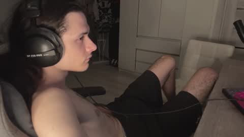 hi  cum in pvt noi extra tip online show from July 15, 8:47 pm