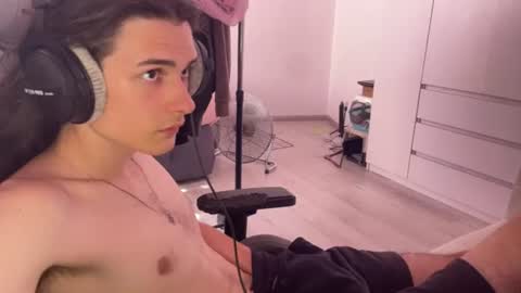 hi  cum in pvt noi extra tip online show from August 3, 11:26 am