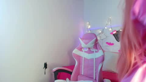 Abril  online show from October 21, 9:54 am