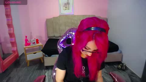 abril_ch_ online show from September 11, 10:37 am