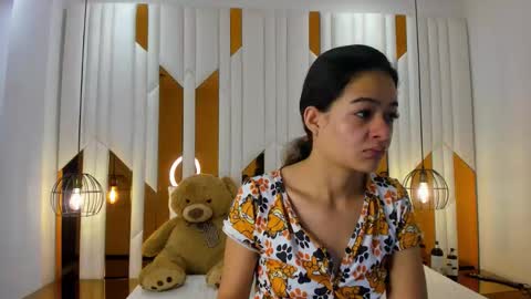 Snapshot of abril_cooper11 chatting on November 10, 11:20 am abril_cooper11 online show from November 10, 11:20 am