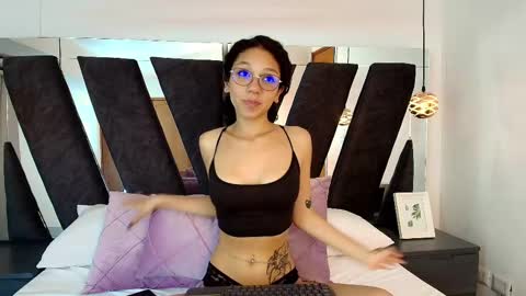  Abril  online show from February 1, 1:55 am