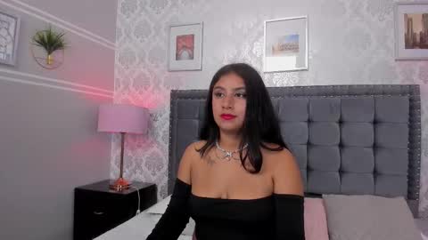 Snapshot of abrilmoonn chatting on September 17, 8:43 pm Abril online show from September 17, 8:43 pm