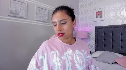 Snapshot of abrilmoonn chatting on September 19, 9:04 pm Abril online show from September 19, 9:04 pm