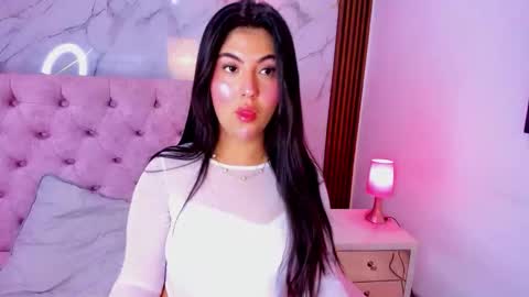 Snapshot of abrilquintana chatting on March 17, 11:24 am Abril online show from March 17, 11:24 am