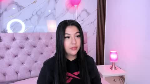 Snapshot of abrilquintana chatting on March 23, 11:25 am Abril online show from March 23, 11:25 am