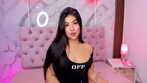 Snapshot of abrilquintana chatting on March 28, 11:32 am Abril online show from March 28, 11:32 am