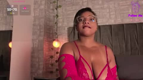 abrilsantana_ online show from December 4, 3:49 am