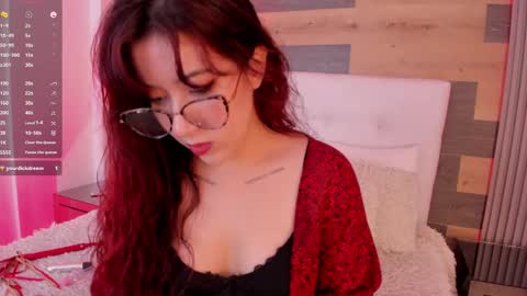 Snapshot of abrilsnow chatting on June 8, 11:54 am abrilsnow online show from June 8, 11:54 am