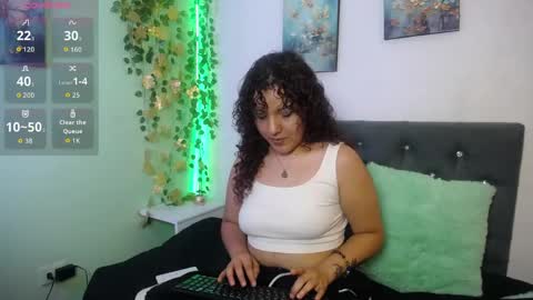 Abril Vega online show from March 30, 7:15 pm