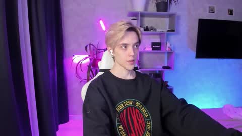 Nick online show from March 9, 1:59 pm