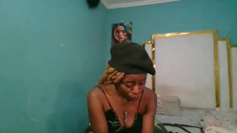 Cadih online show from October 25, 2:30 am