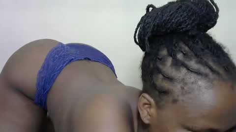 MAUREEN online show from December 5, 11:29 pm