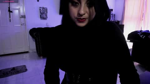 Snapshot of acid_alice666 chatting on February 6, 5:51 pm Alice online show from February 6, 5:51 pm