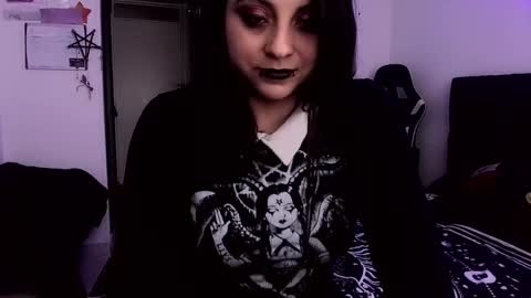 Alice online show from June 1, 2:52 pm