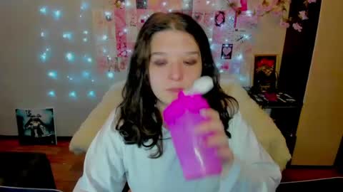 Snapshot of acid_kate chatting on June 15, 12:13 am Kate online show from June 15, 12:13 am