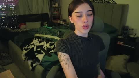 Snapshot of acidkaos chatting on April 10, 1:33 am Lana 3 online show from April 10, 1:33 am