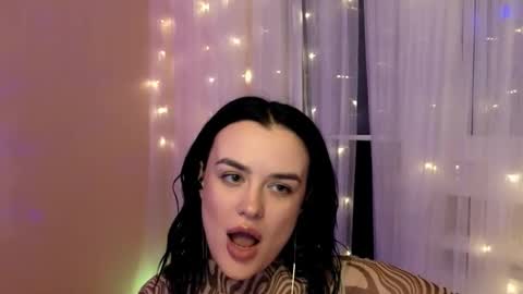 Snapshot of actavia_rose chatting on December 2, 12:19 am my inst love inside 17 online show from December 2, 12:19 am