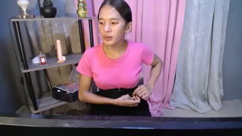 Snapshot of acyl_quixx chatting on January 23, 5:52 pm acyl_quixx online show from January 23, 5:52 pm