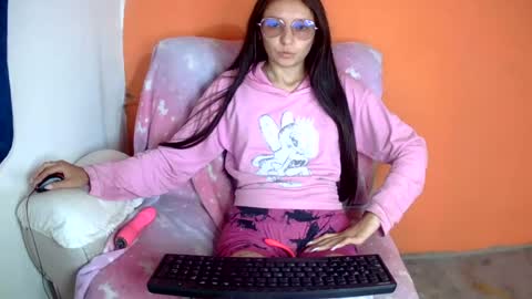 Ada naugthy28 online show from June 16, 9:50 pm