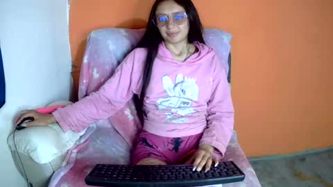Ada naugthy28 online show from June 18, 12:11 am