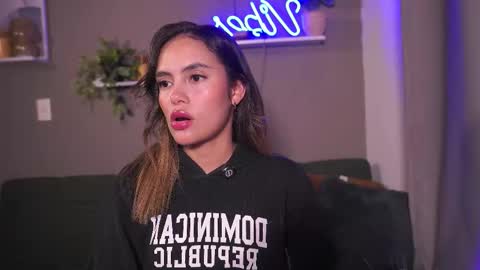 Snapshot of adahara_miller chatting on November 19, 2:44 am Adahara online show from November 19, 2:44 am