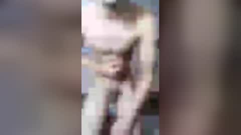 Snapshot of adam1828ben chatting on May 3, 5:41 pm adam1828ben online show from May 3, 5:41 pm