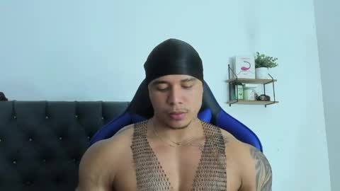 Snapshot of adam_boss chatting on May 24, 7:02 am adam boss online show from May 24, 7:02 am