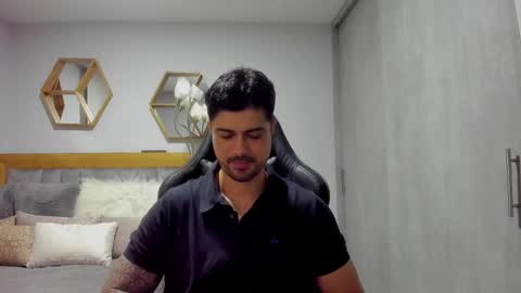 adam clarke online show from January 2, 1:17 am