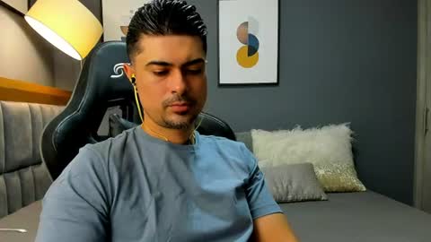 adam clarke online show from July 31, 2:22 am