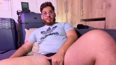 Snapshot of adam_coxxx chatting on July 24, 11:52 am adam_coxxx online show from July 24, 11:52 am