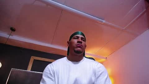 adam_fit19cm online show from April 27, 2:15 pm