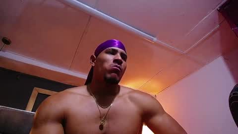 adam_fit19cm online show from May 1, 1:48 pm