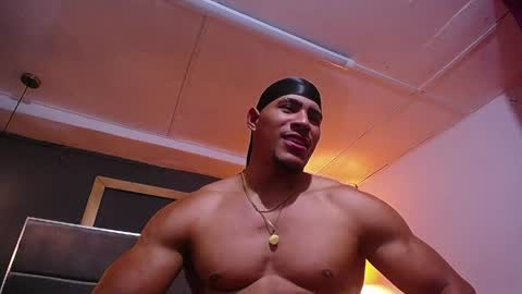 adam_fit19cm online show from May 4, 2:35 pm