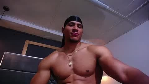 adam_fit19cm online show from May 30, 5:54 pm