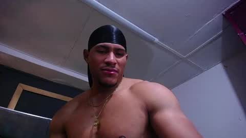 adam_fit19cm online show from June 3, 2:33 pm