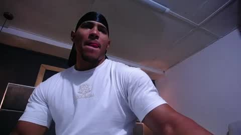 adam_fit19cm online show from June 4, 2:12 pm