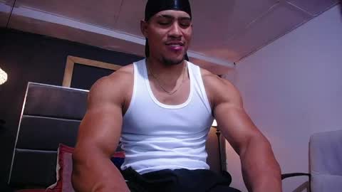 adam_fit19cm online show from June 8, 3:23 pm