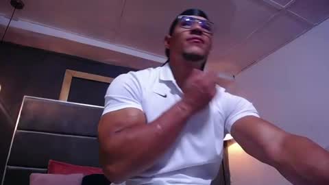 adam_fit19cm online show from June 11, 2:26 pm