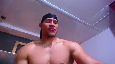 adam_fit19cm online show from July 7, 2:10 pm