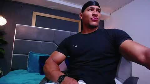 adam_fit19cm online show from July 8, 1:59 pm