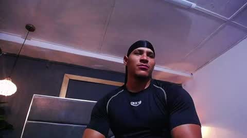 adam_fit19cm online show from July 15, 1:38 pm