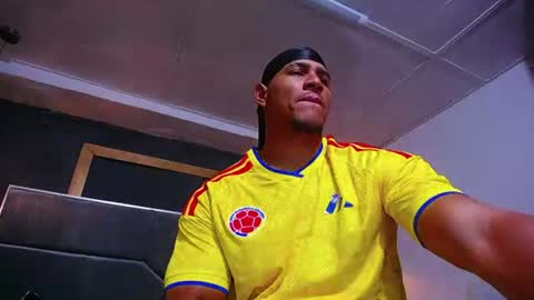 adam_fit19cm online show from July 21, 2:08 pm