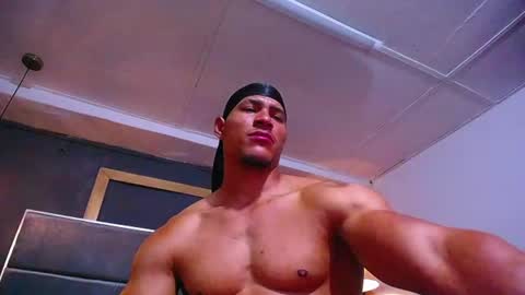 adam_fit19cm online show from July 28, 3:21 pm