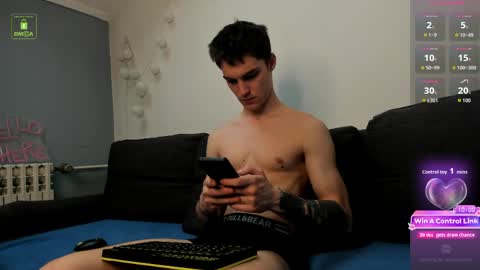 Snapshot of adam_porrter chatting on April 4, 11:29 am Adam online show from April 4, 11:29 am